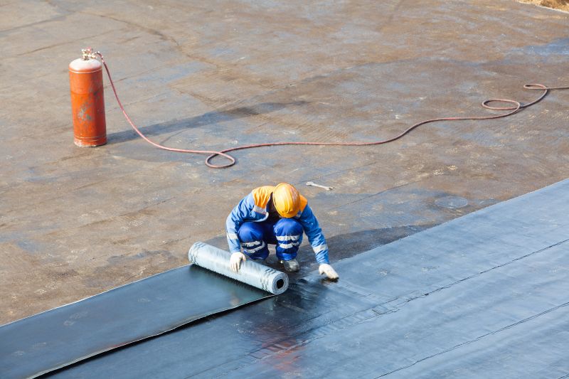 Local Epdm Roof Installation pros at work